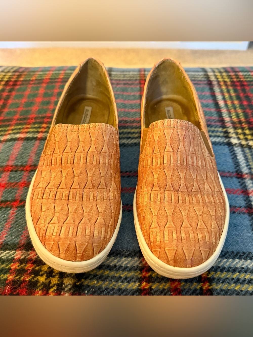 Sundance Size EU 39/ US 8.5 Brown Tooled Leather Slip On Sneaker